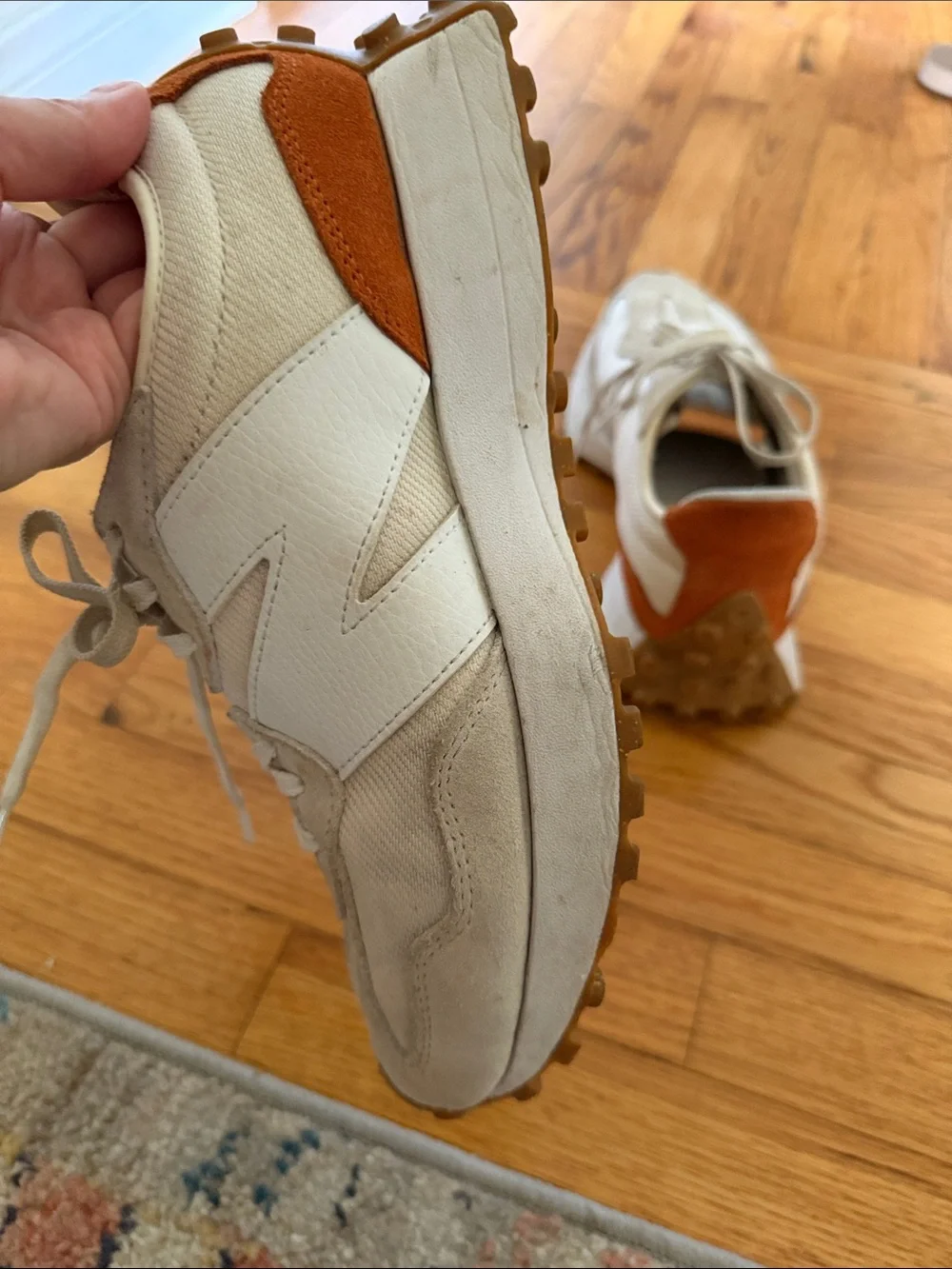 Women’s New Balance 327 sneakers